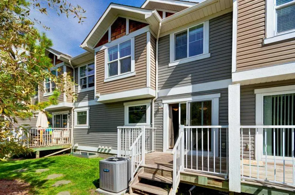 409 Cranberry Park SE