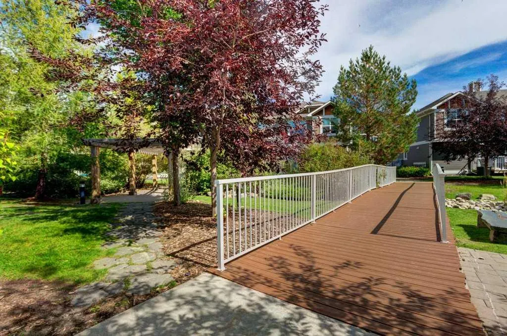 409 Cranberry Park SE