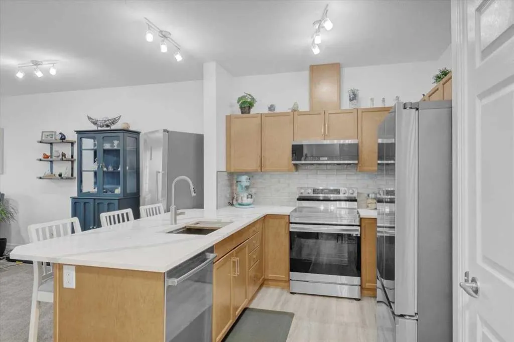 92 Crystal Shores #2408