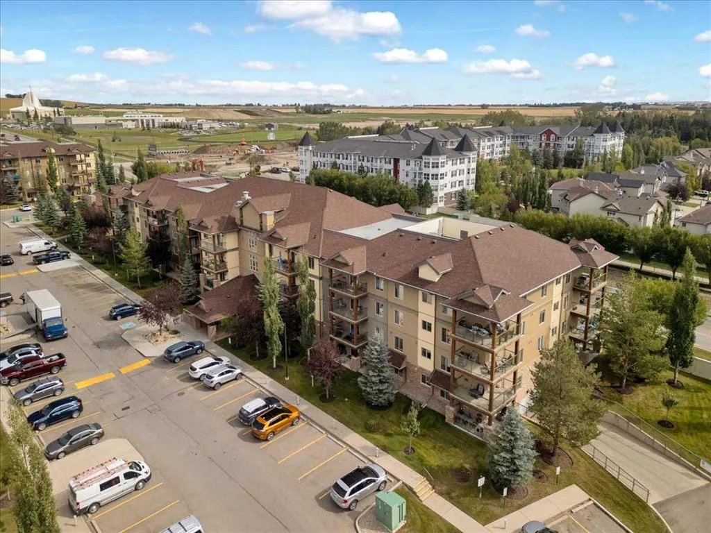 92 Crystal Shores #2408