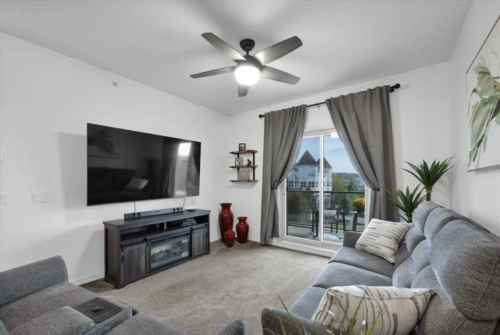92 Crystal Shores #2408