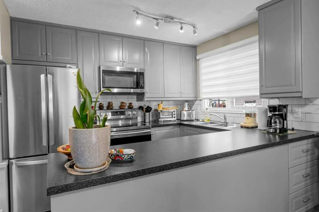 46 Meadowview Close