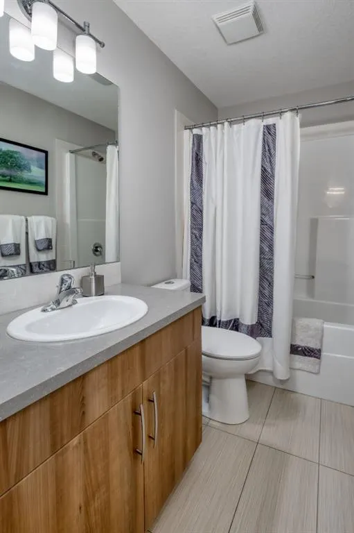 15 Sunset Square #2203