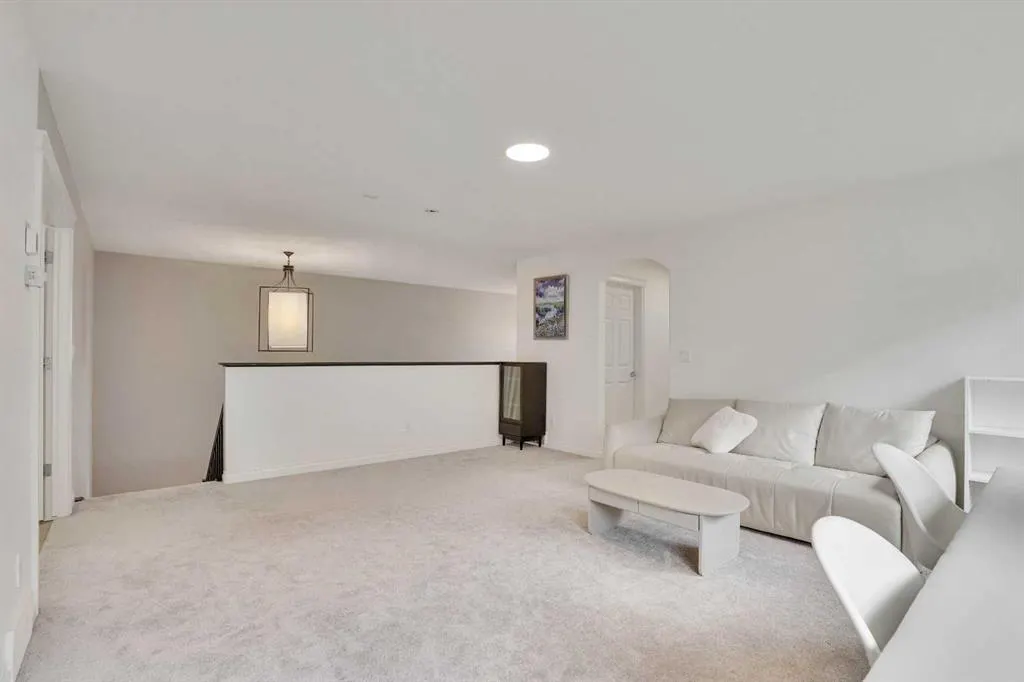 85 evansborough Way NW