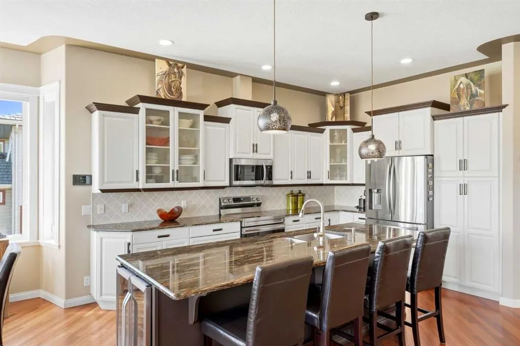 310 Gleneagles View