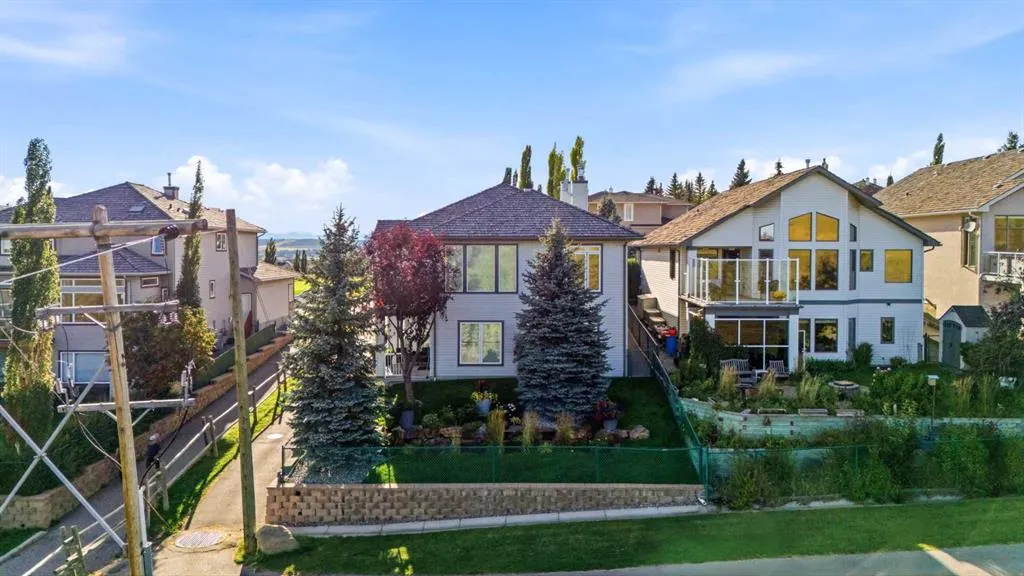 310 Gleneagles View