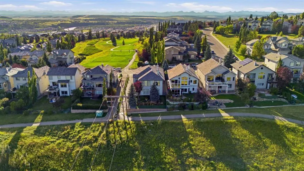 310 Gleneagles View