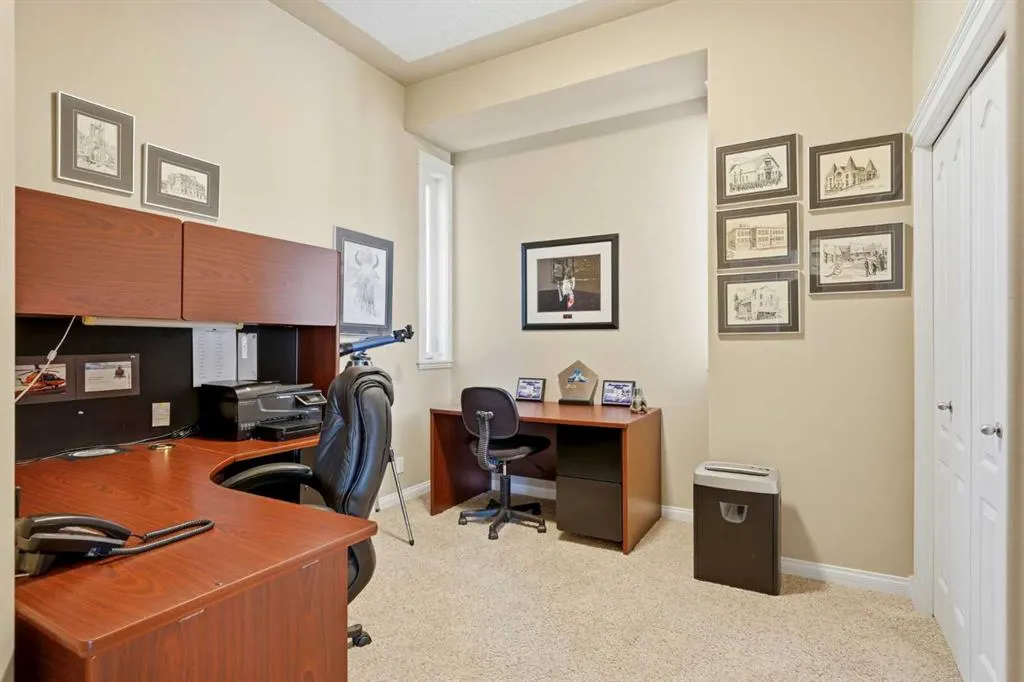 310 Gleneagles View
