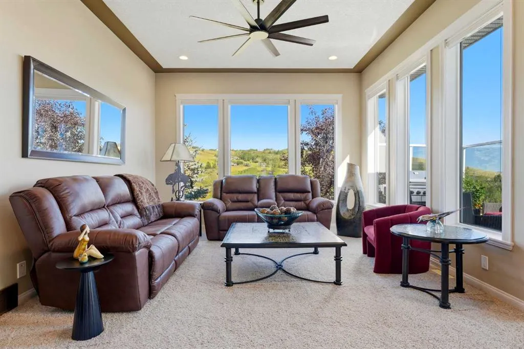 310 Gleneagles View