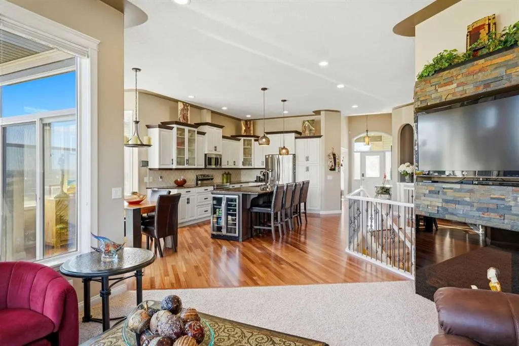 310 Gleneagles View