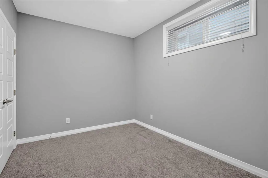237 Masters Road SE