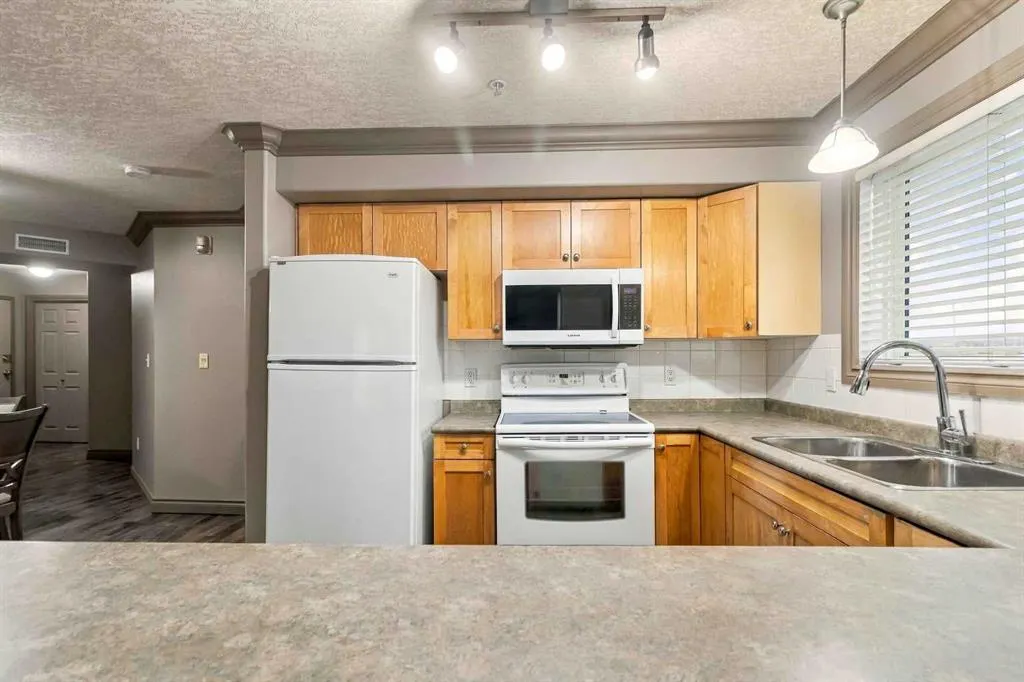 38 Riedel Street #2205
