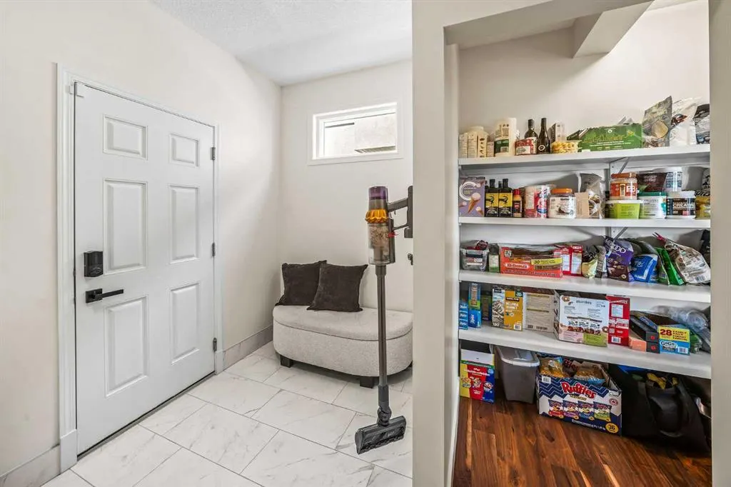 110 Kinniburgh Road