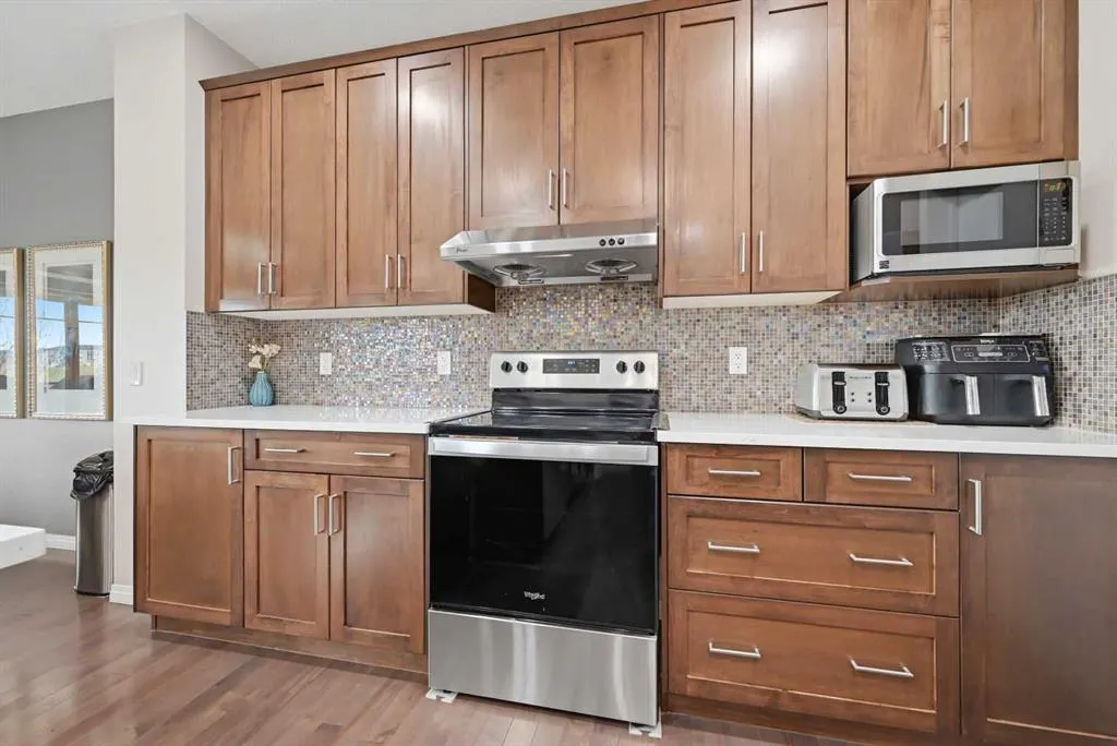 156 Skyview Shores Manor NE