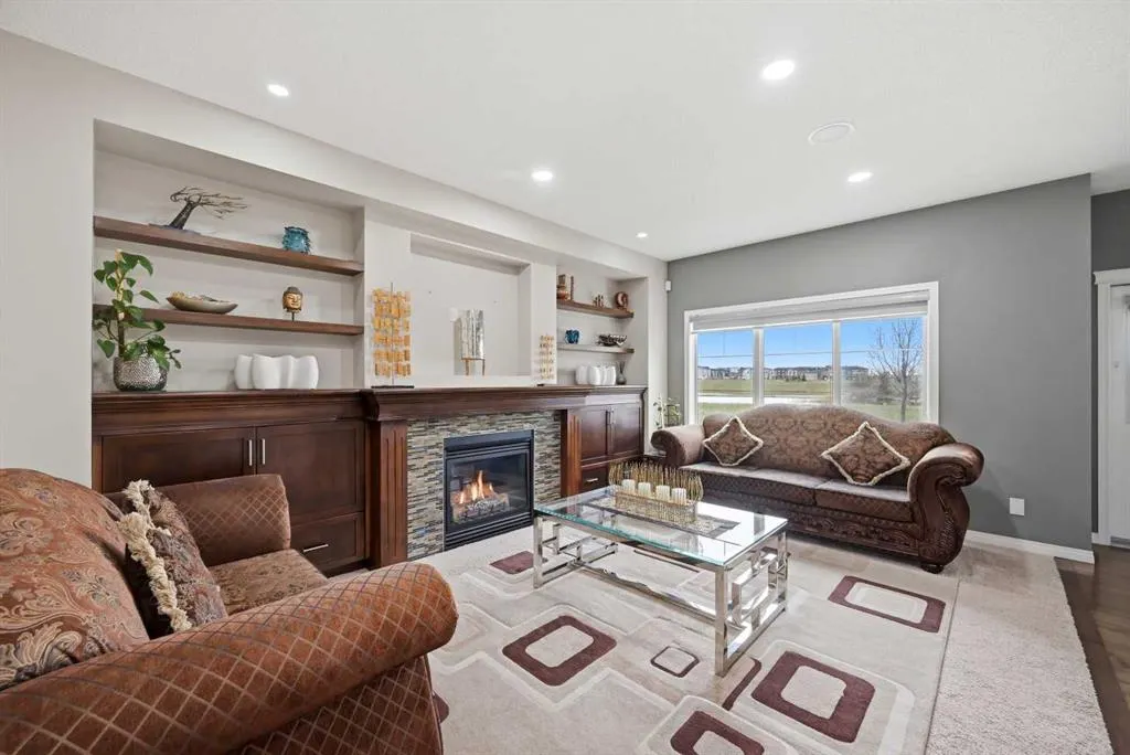156 Skyview Shores Manor NE