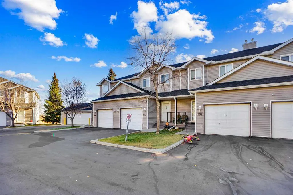 234 Taracove Place NE