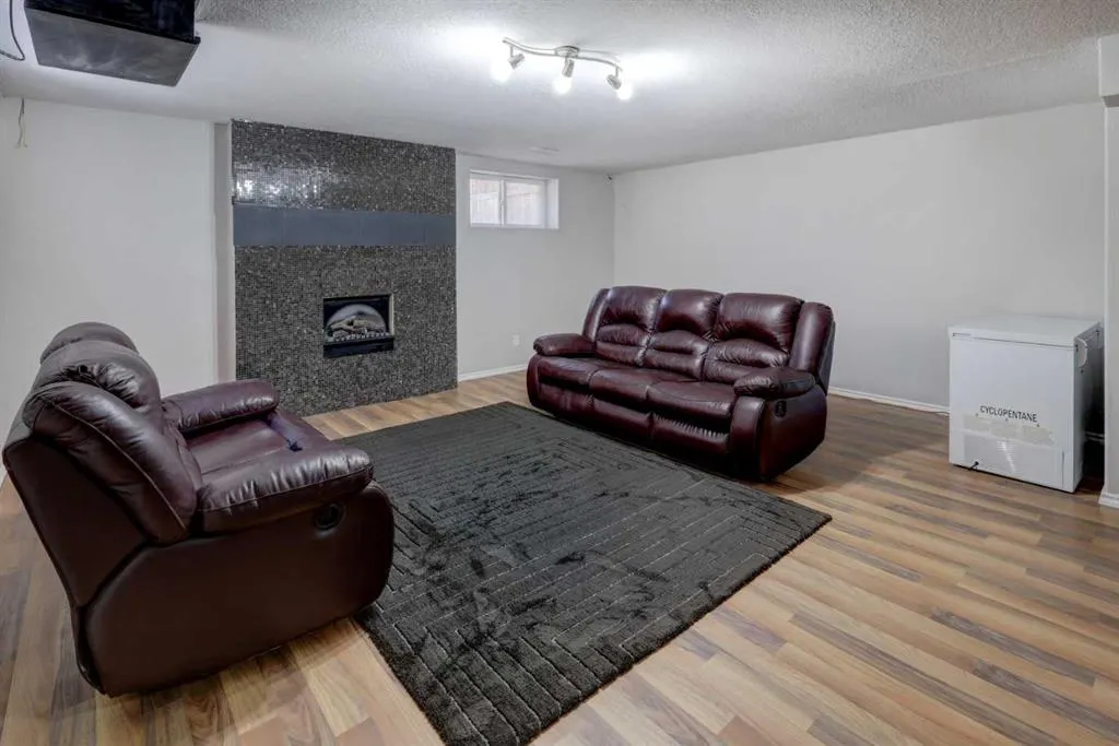 15 Parklane Drive