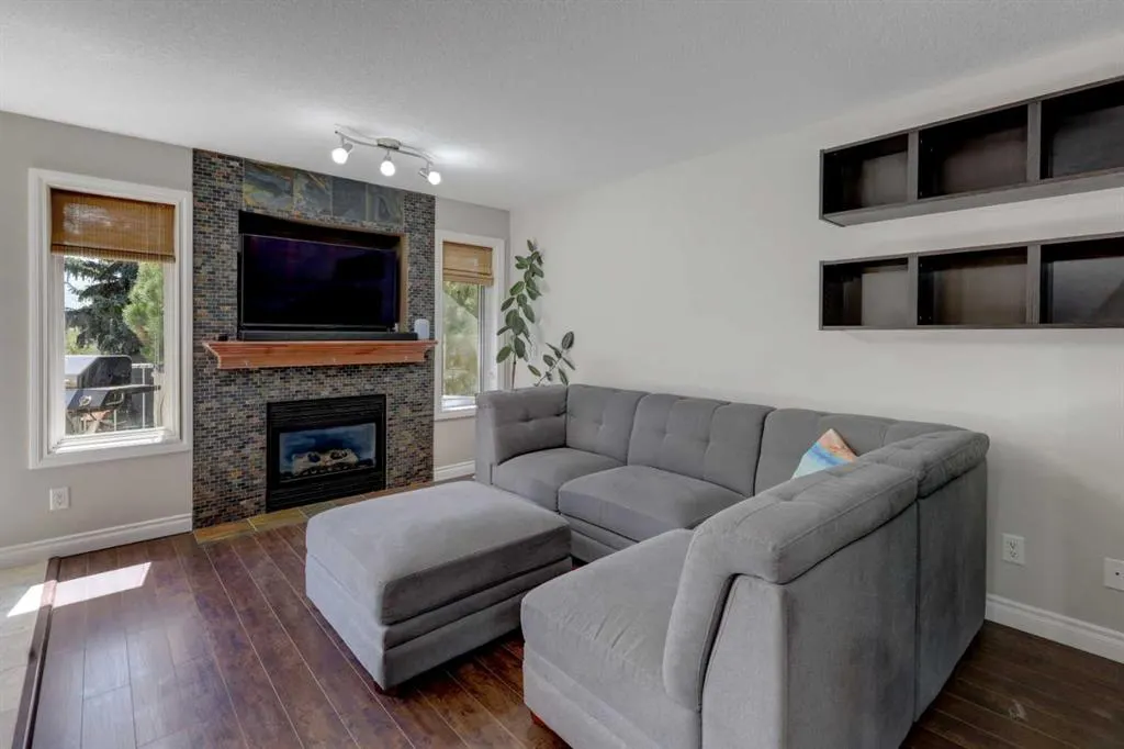 15 Parklane Drive