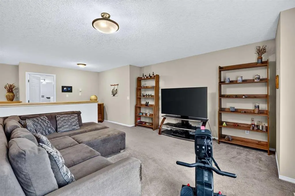 14 Evergreen Common SW