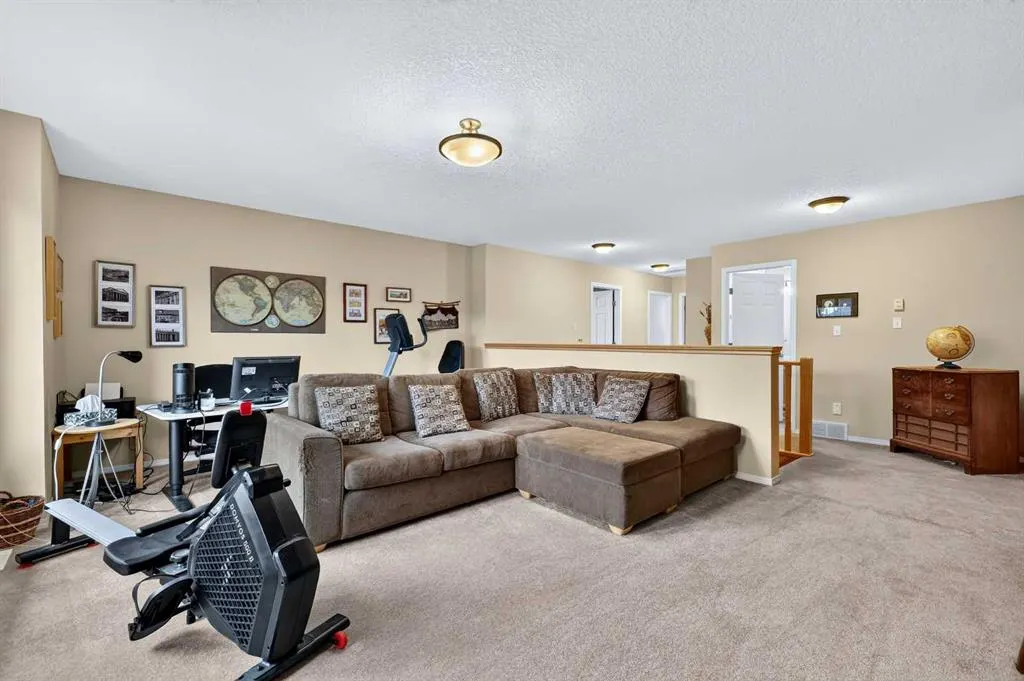 14 Evergreen Common SW