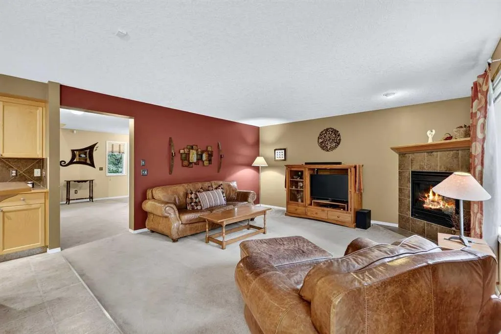 14 Evergreen Common SW