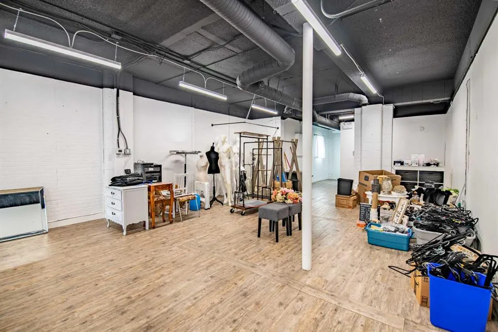 5016 50 Street #1