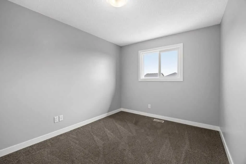 338 Fireside Boulevard