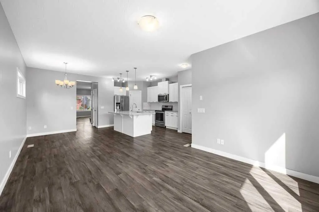338 Fireside Boulevard