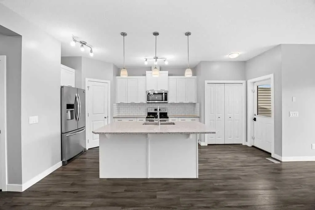 338 Fireside Boulevard