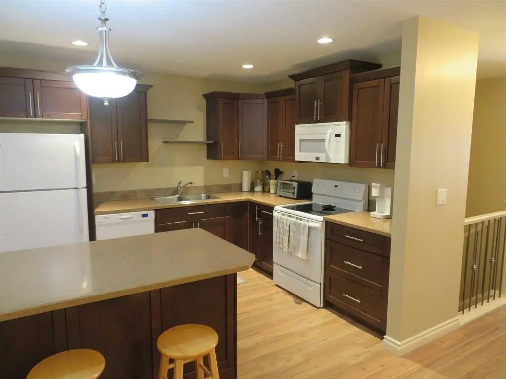 5311 57 Avenue #3
