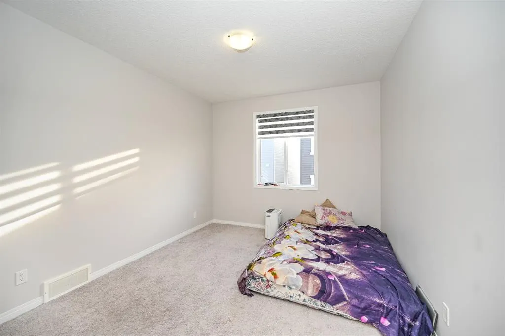 64 Cityside Common NE