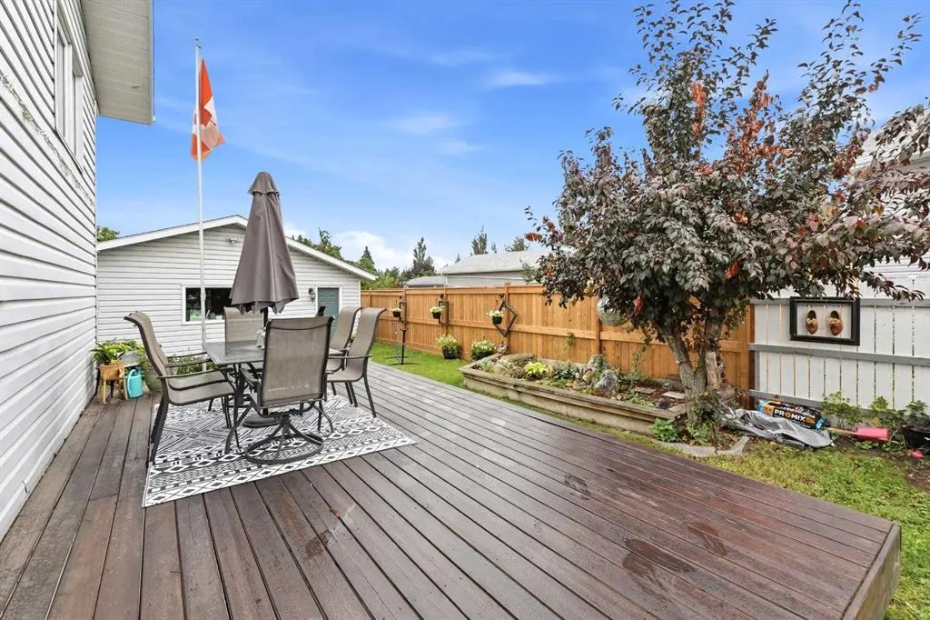 37 Sunrise Crescent