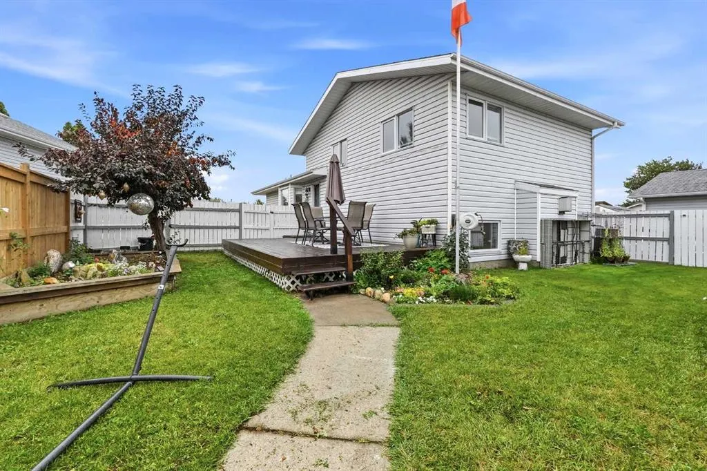 37 Sunrise Crescent