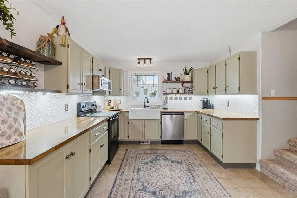 37 Sunrise Crescent
