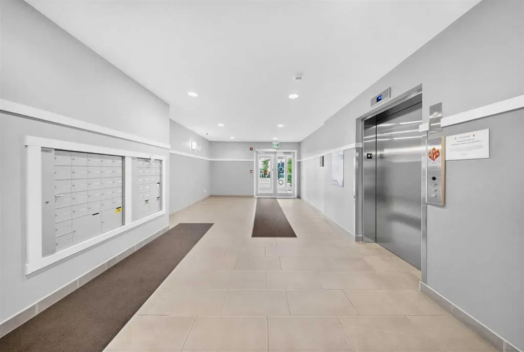220 Seton Grove SE #1211