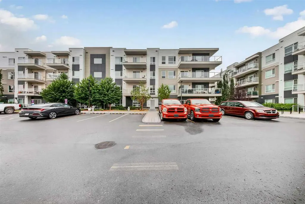 220 Seton Grove SE #1211