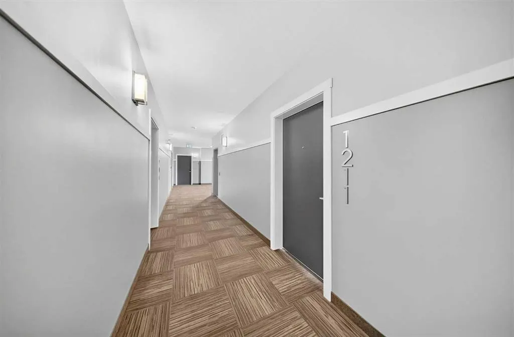 220 Seton Grove SE #1211
