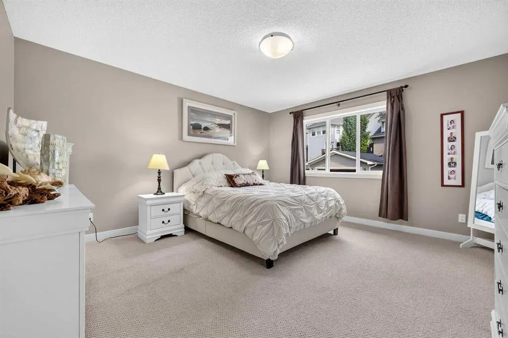 74 Heritage Landing