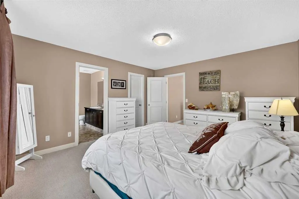 74 Heritage Landing