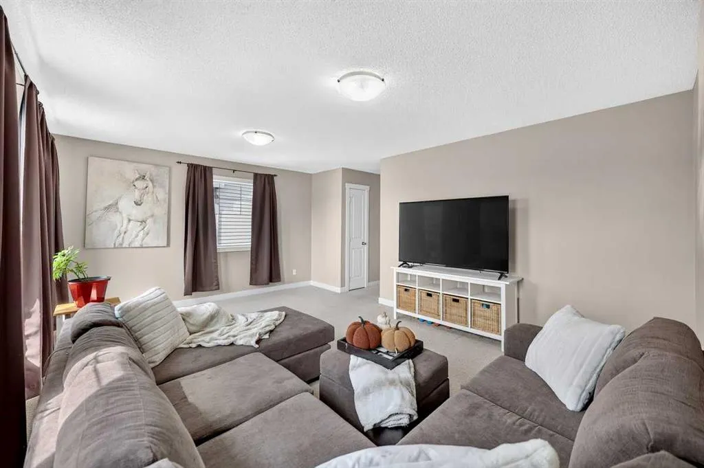 74 Heritage Landing