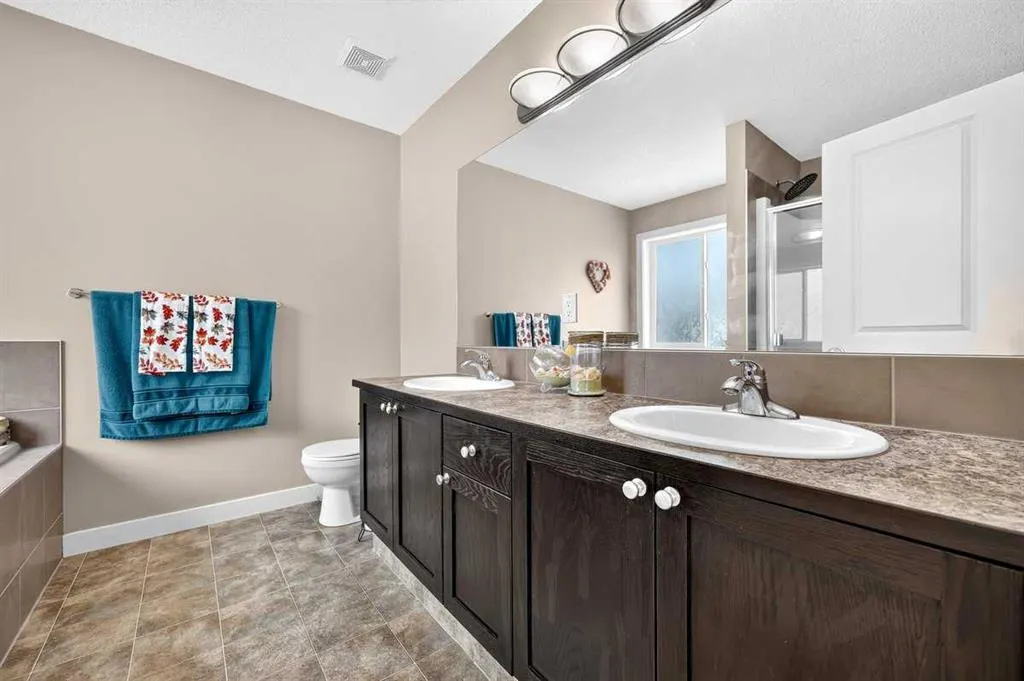 74 Heritage Landing