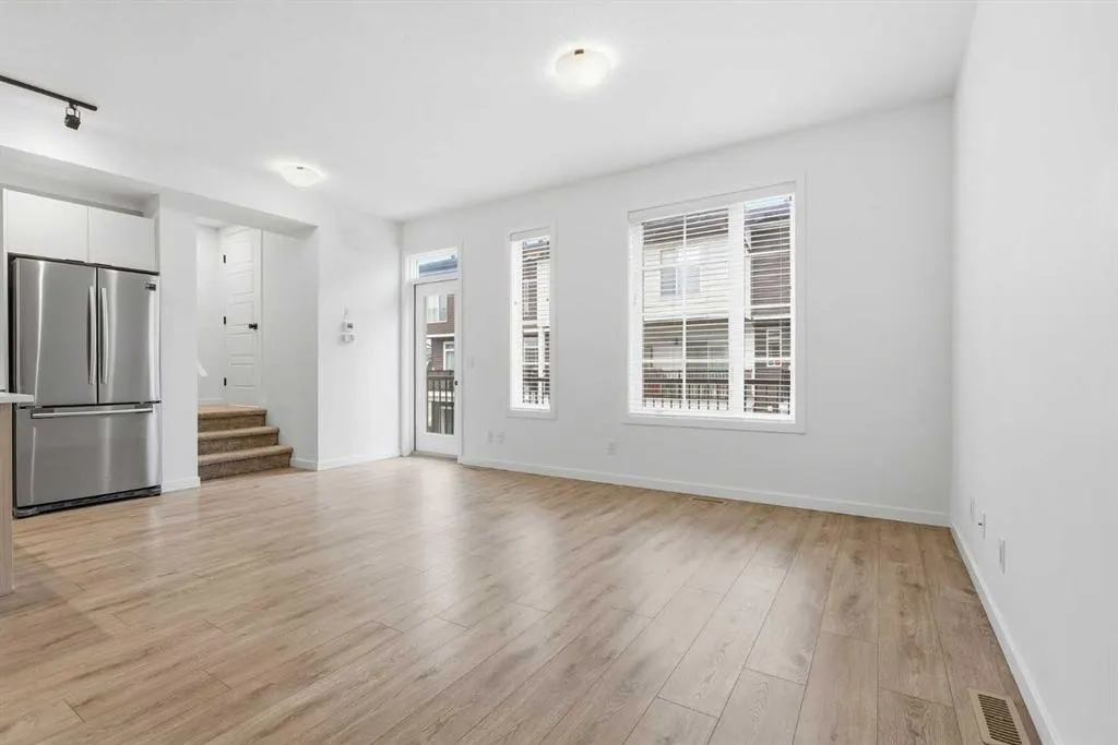 174 Walgrove Common SE