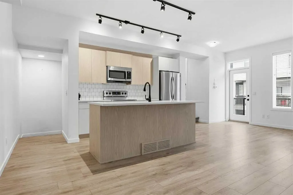 174 Walgrove Common SE