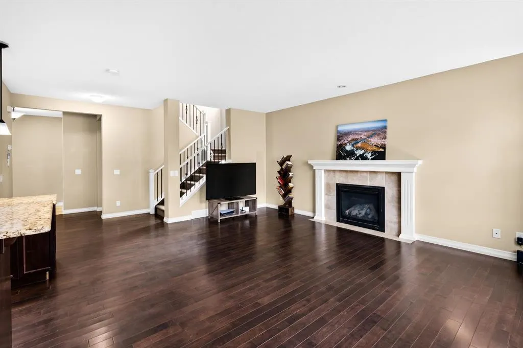 370 Silverado Way SW