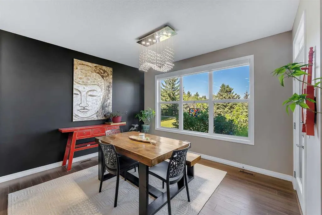128 Ridge View Close