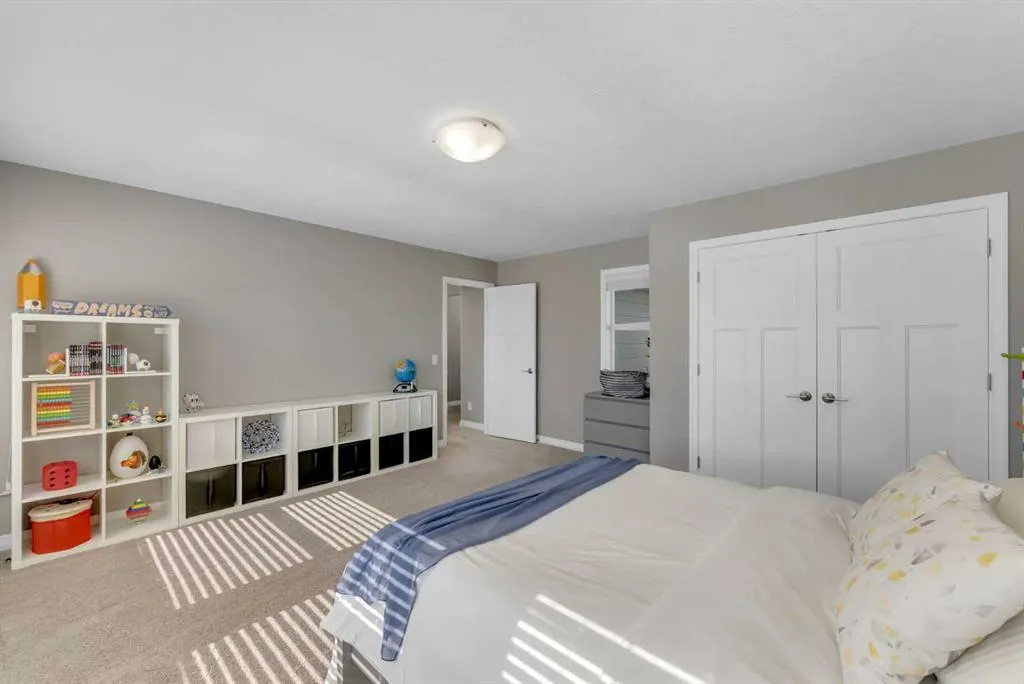 128 Ridge View Close