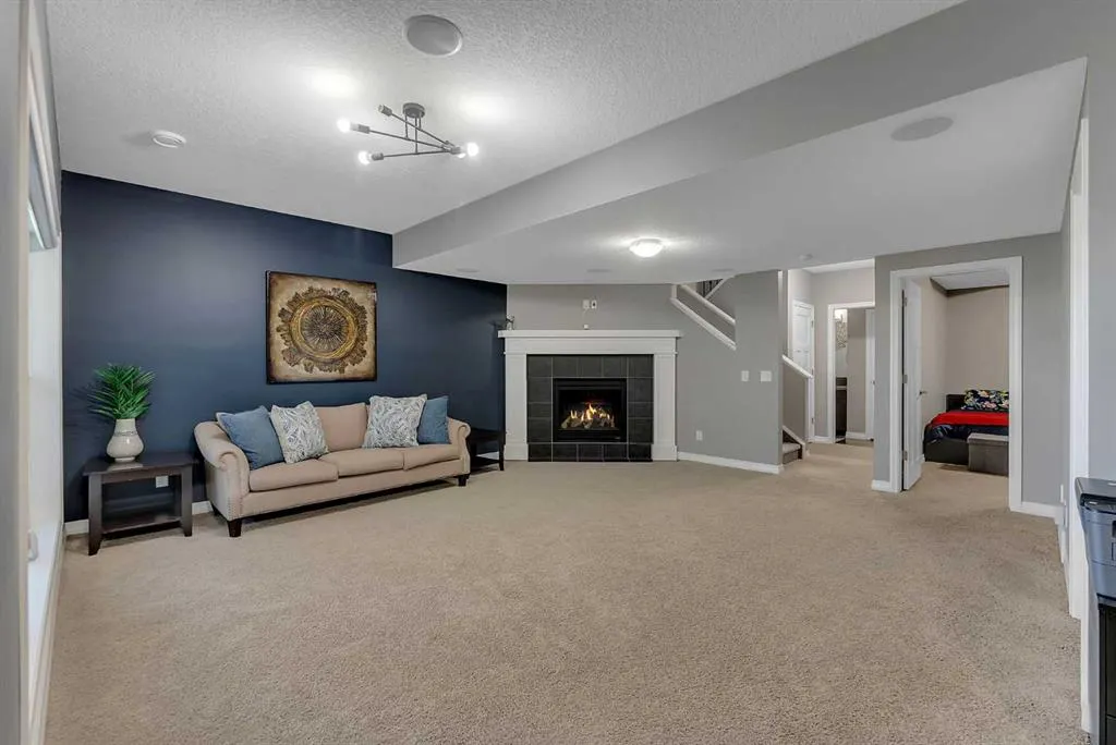 128 Ridge View Close