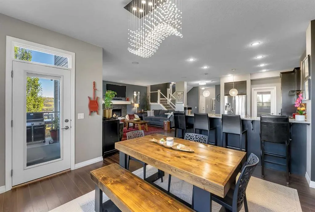 128 Ridge View Close