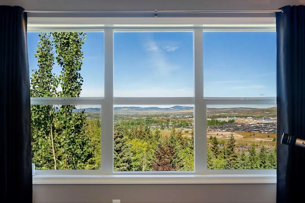 128 Ridge View Close