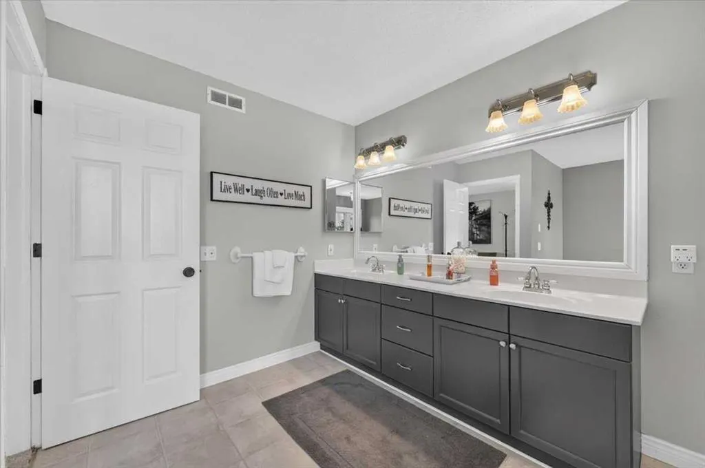 270055 Township Road 234A